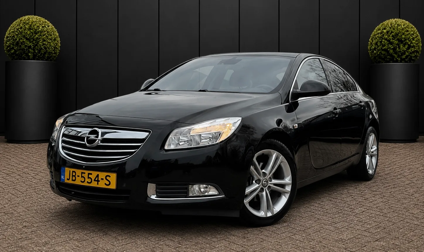 Opel Insignia (2012) — foto 1