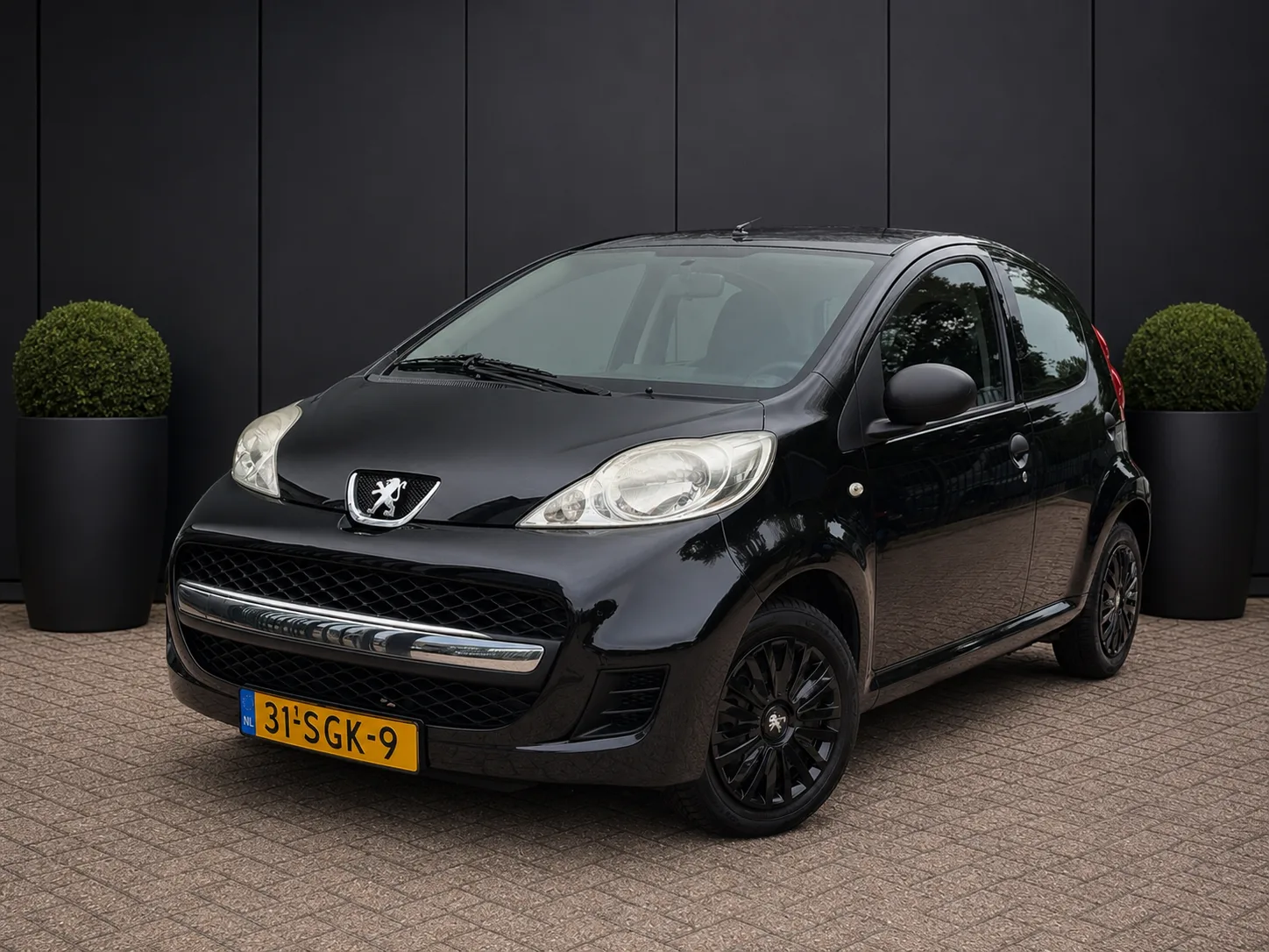 Peugeot 107 (2011) — foto 1