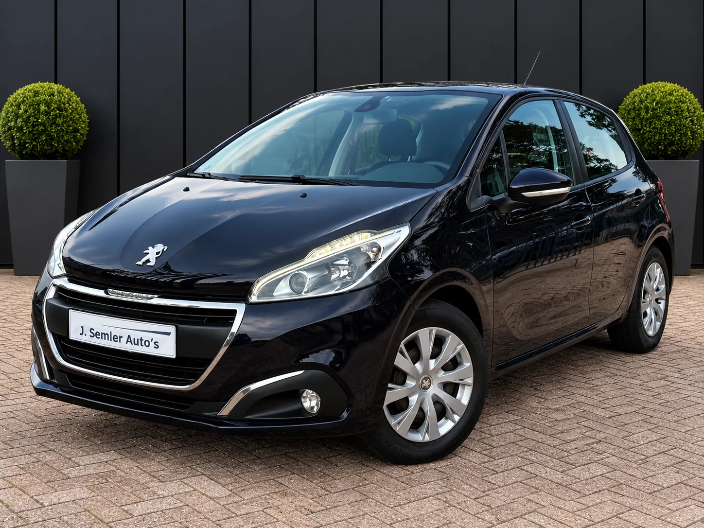 Peugeot 208 (2016) — foto 1