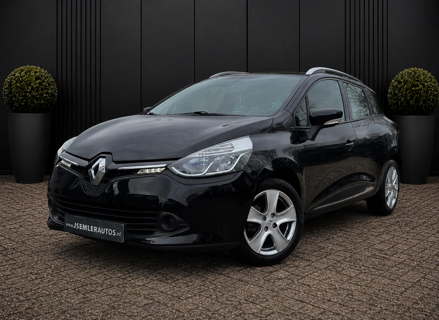 Renault Clio (2016) — foto 1