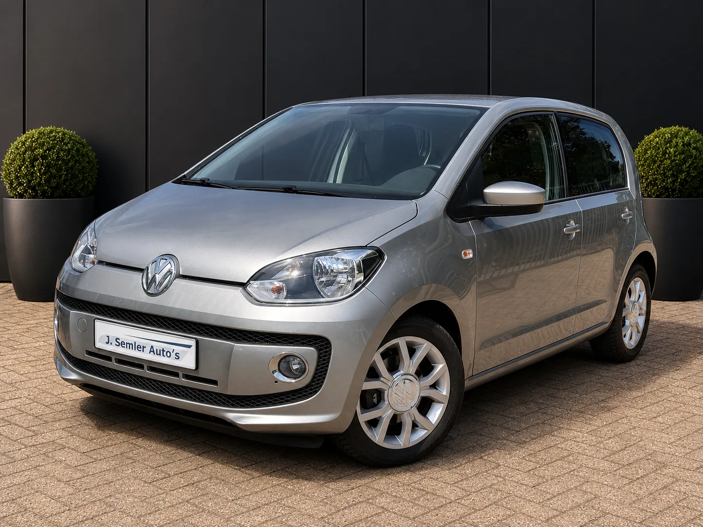 Volkswagen Up! (2013) — foto 1
