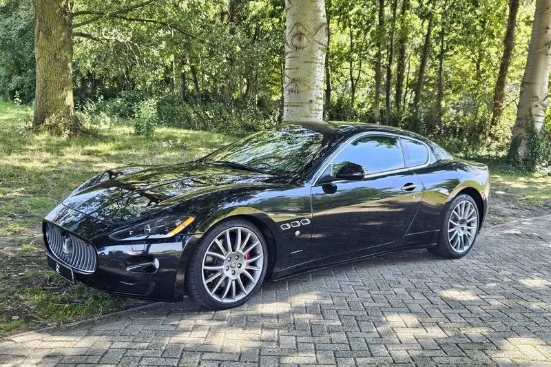 Maserati GranTurismo (2009)