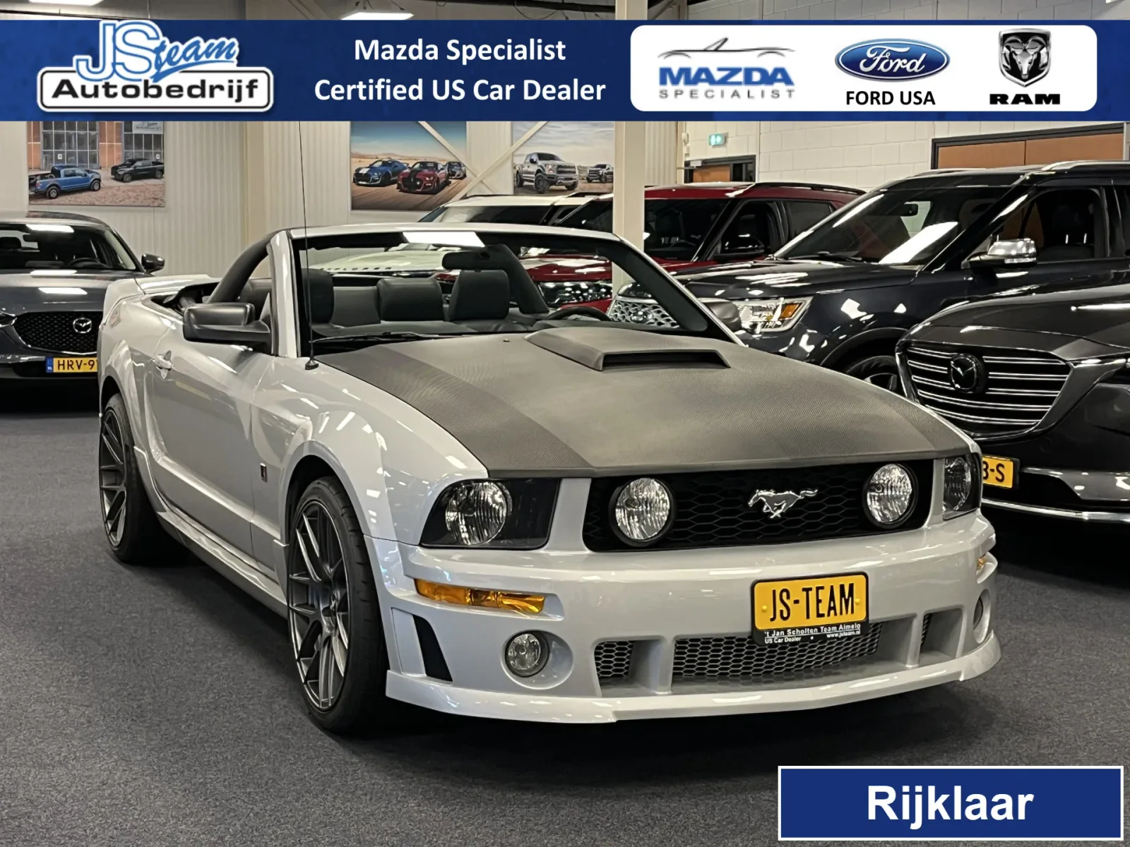 Ford Mustang (2006) — foto 1