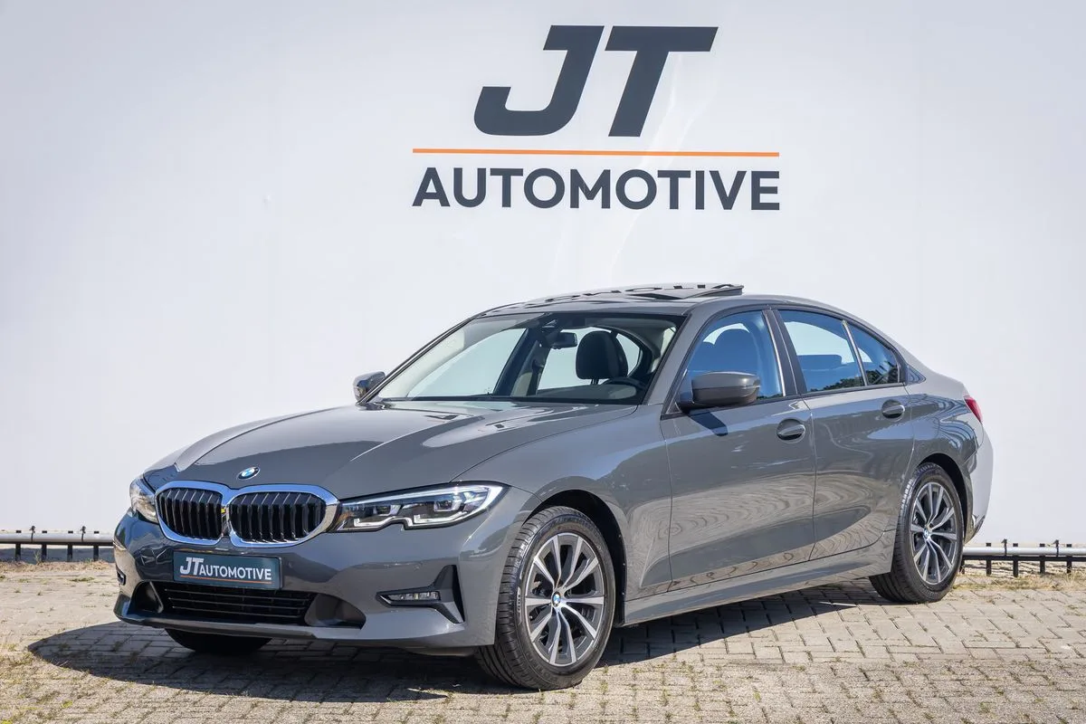 BMW 318I (2022) — foto 1