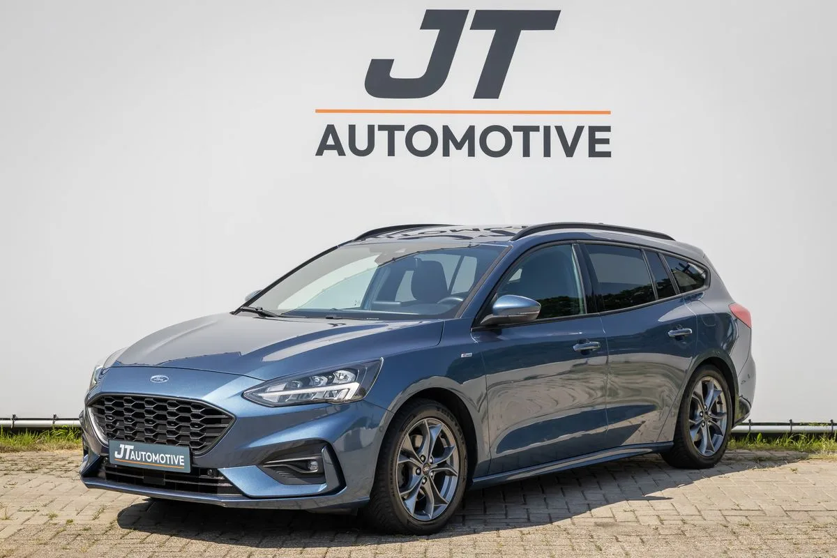 Ford Focus (2020) — foto 1