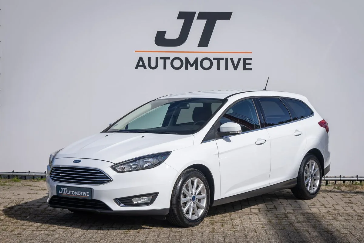 Ford Focus (2018) — foto 1