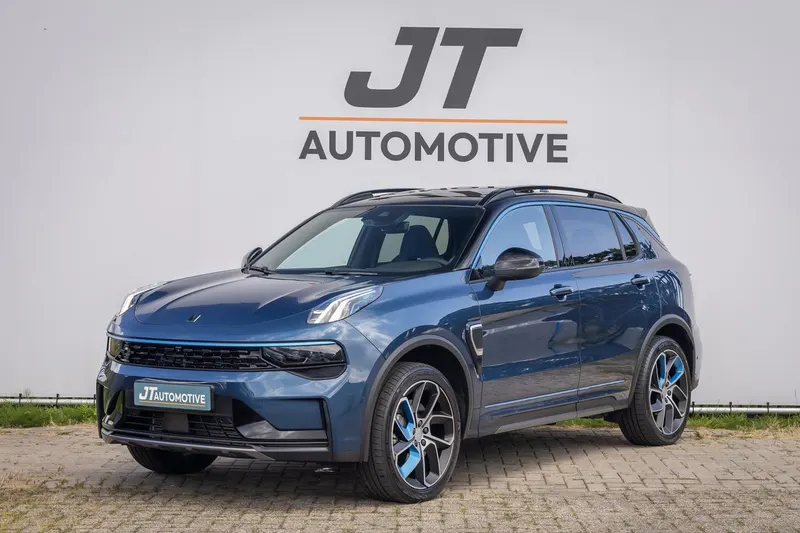 Lynk & Co 01 (2025)
