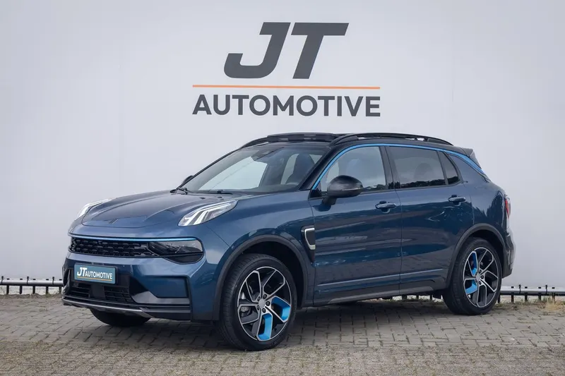 Lynk & Co 01 (2025)