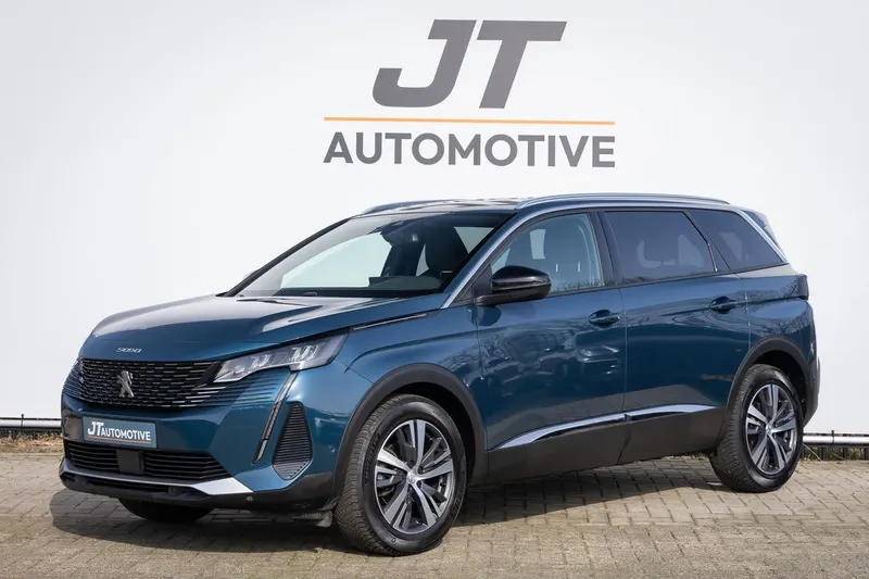 Peugeot 5008 (2023)