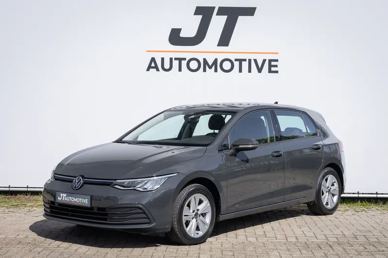 Volkswagen Golf (2023)