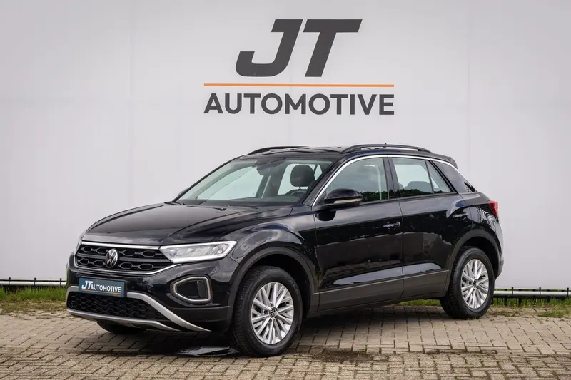 Volkswagen T-Roc (2023)