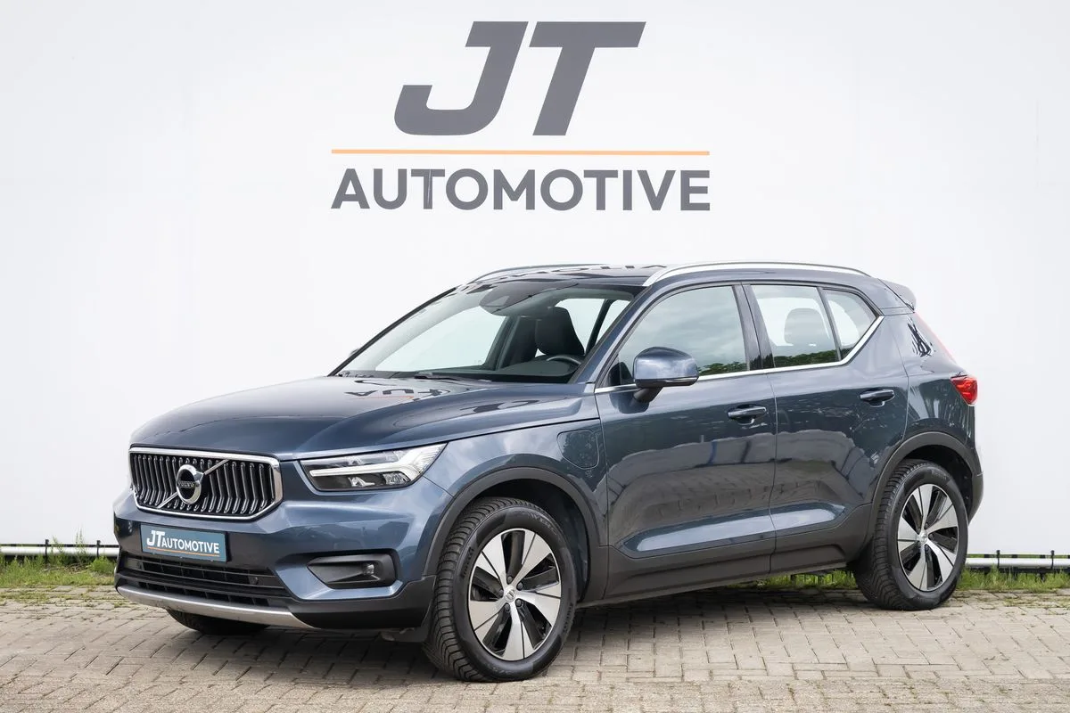 Volvo XC40 (2021) — foto 1
