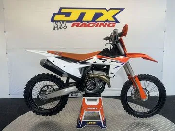 KTM 350 SX F (2023) — foto 1