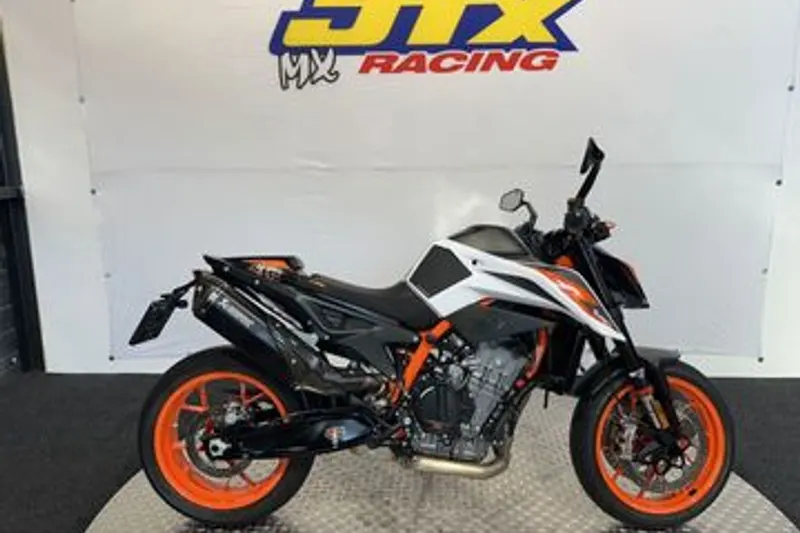 KTM 890 Duke R (2020)