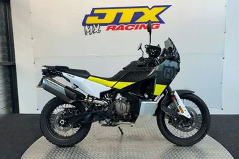 Husqvarna 901 Norden (2023)