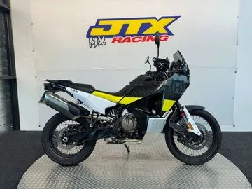 Husqvarna 901 Norden (2023) — foto 1