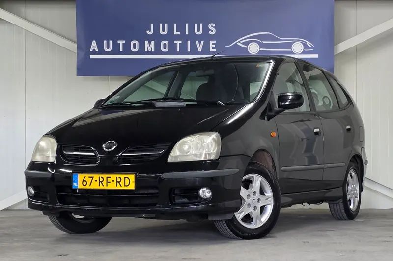 Nissan Almera (2005)