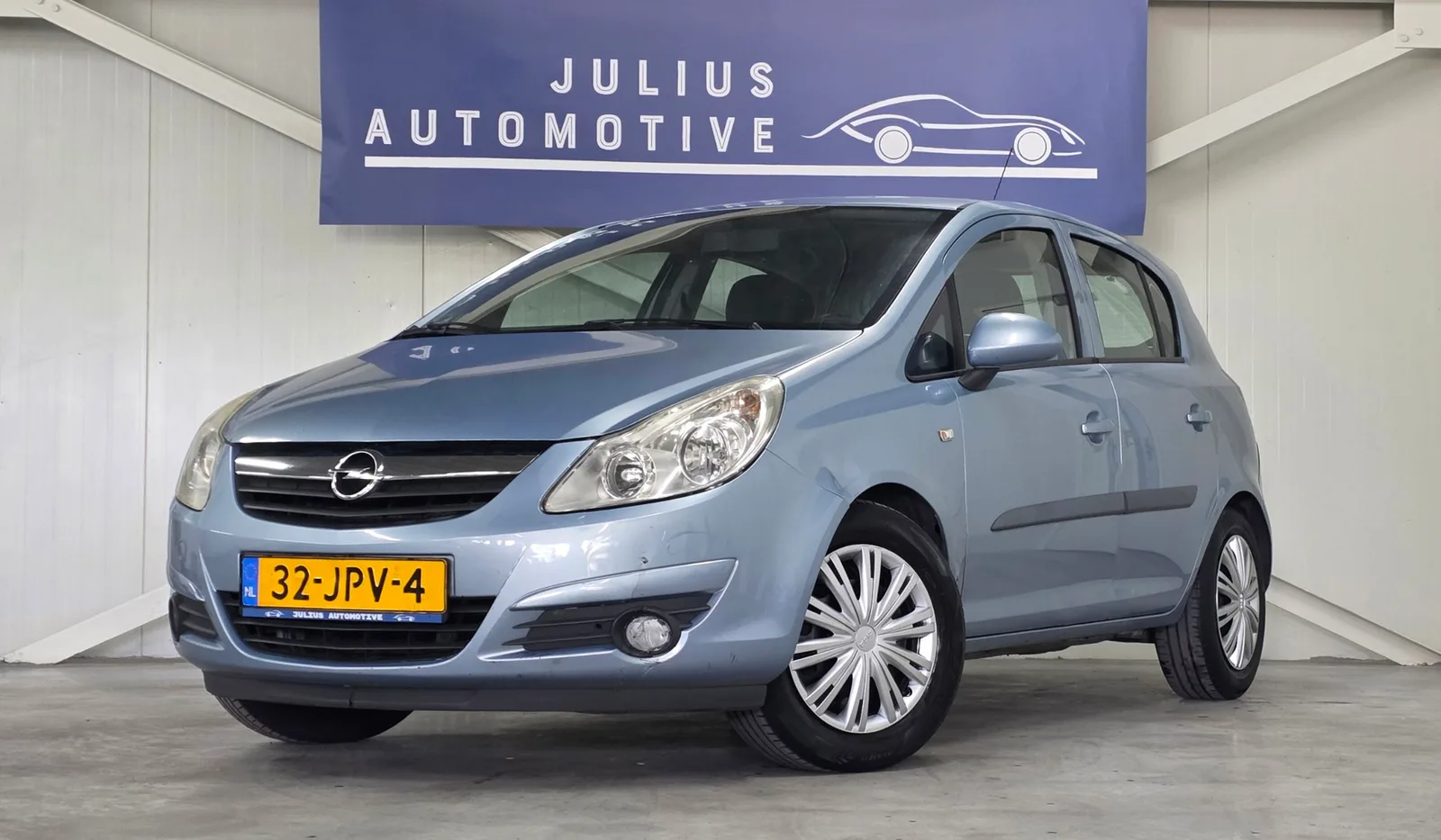 Opel Corsa (2009) — foto 1
