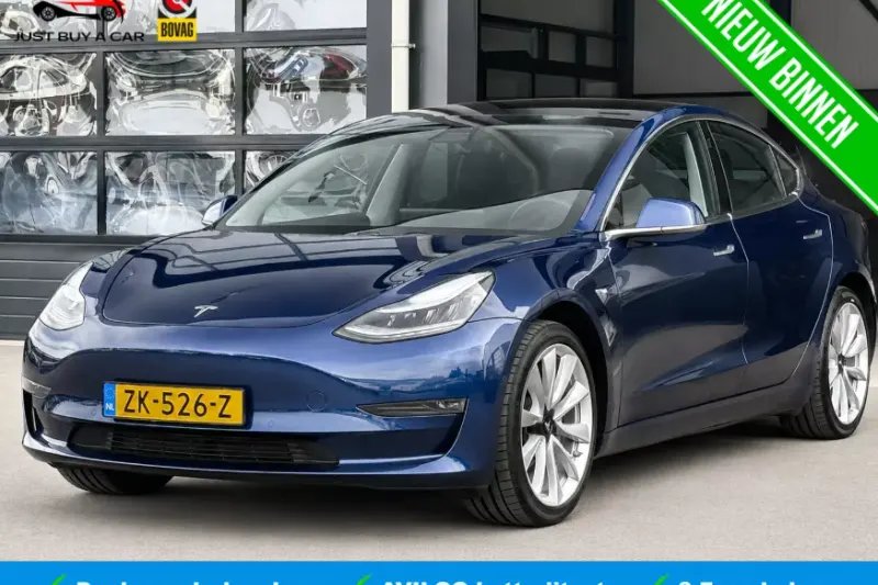 Tesla Model 3 (2019)