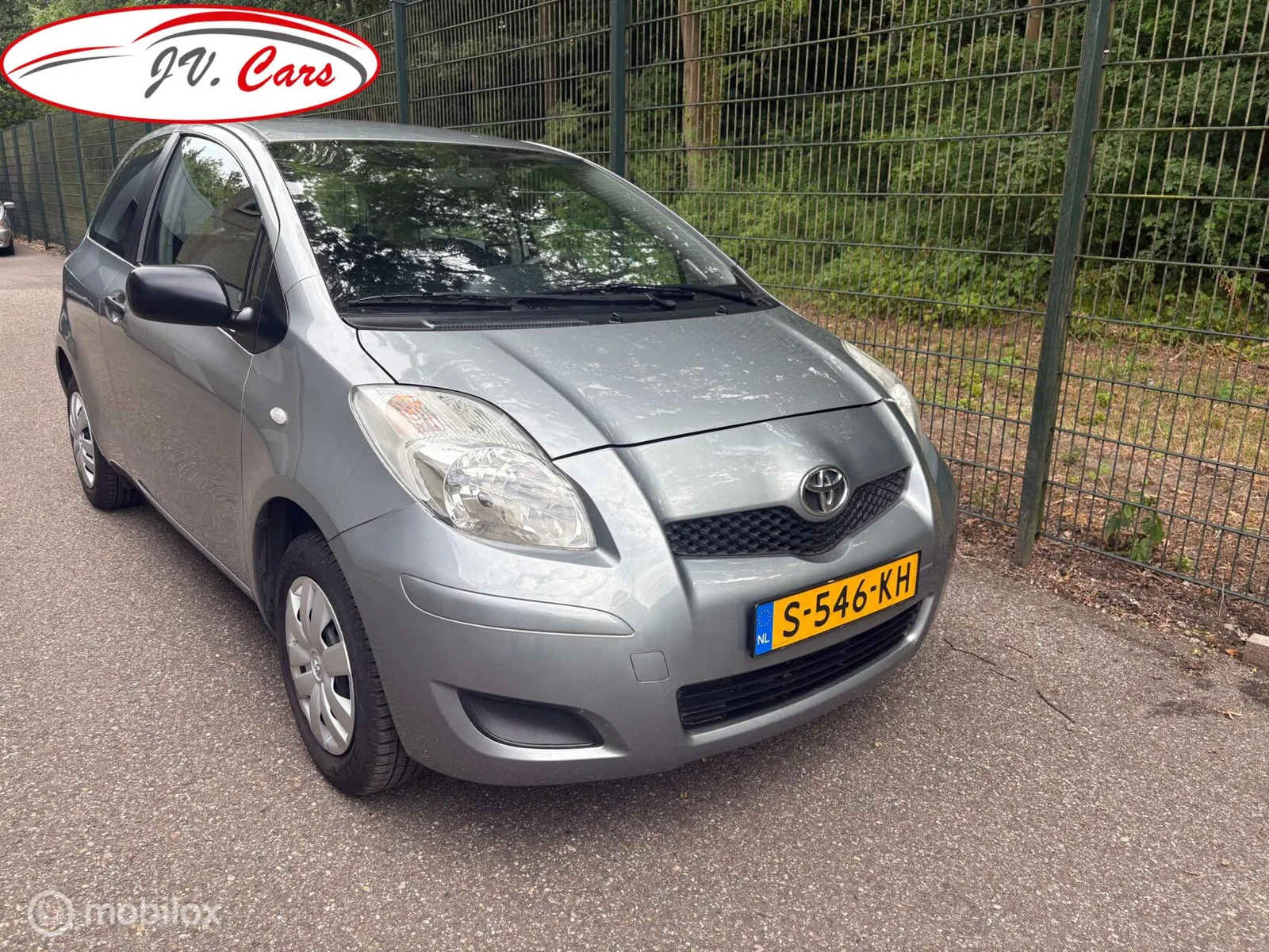 Toyota Yaris (2009) — foto 1