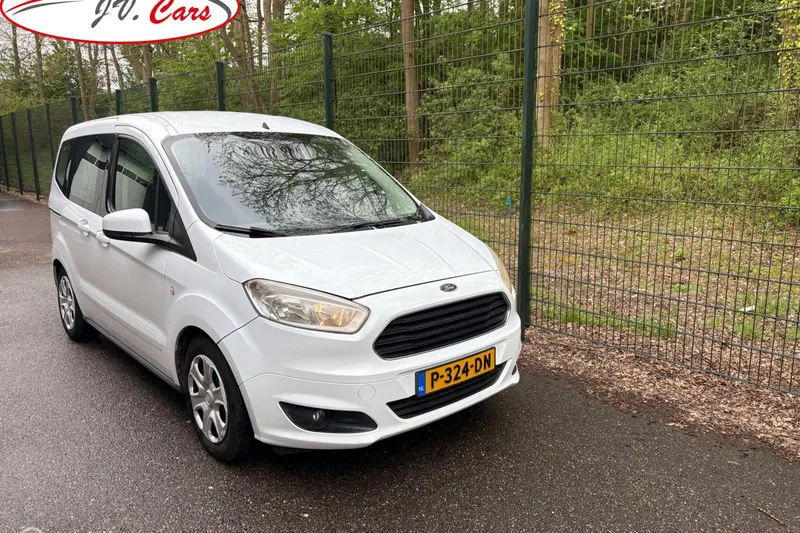 Ford Tourneo Courier (2014)