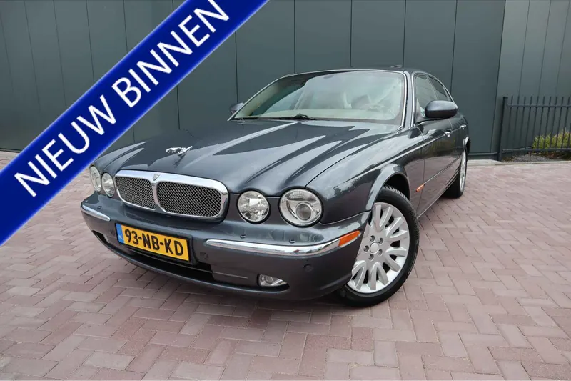 Jaguar XJ (2003)