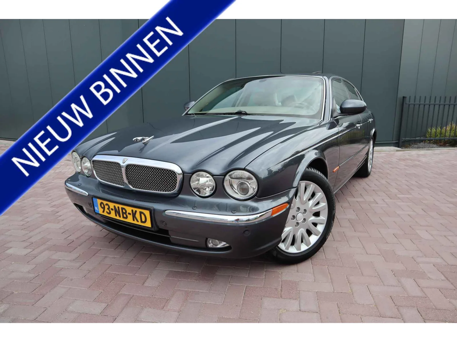 Jaguar XJ (2003) — foto 1