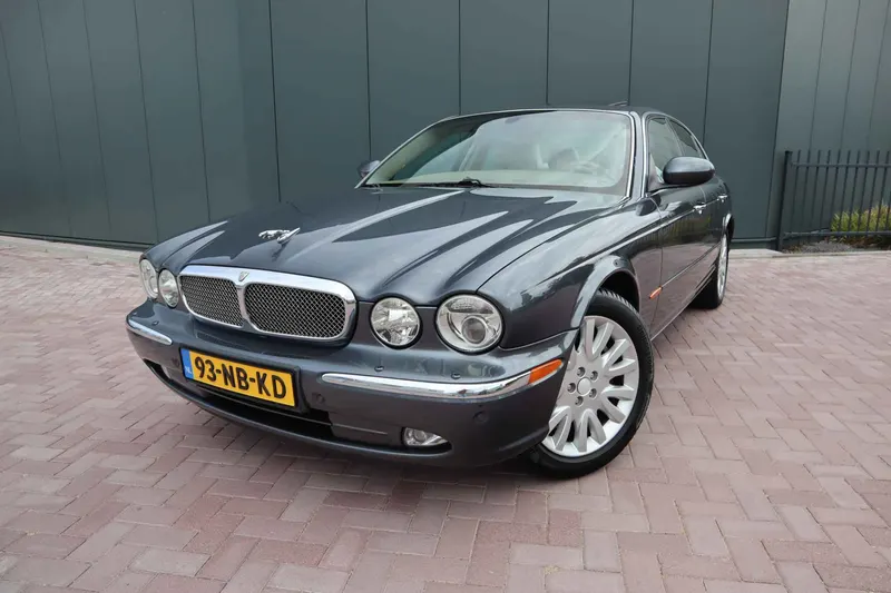 Jaguar XJ (2003)