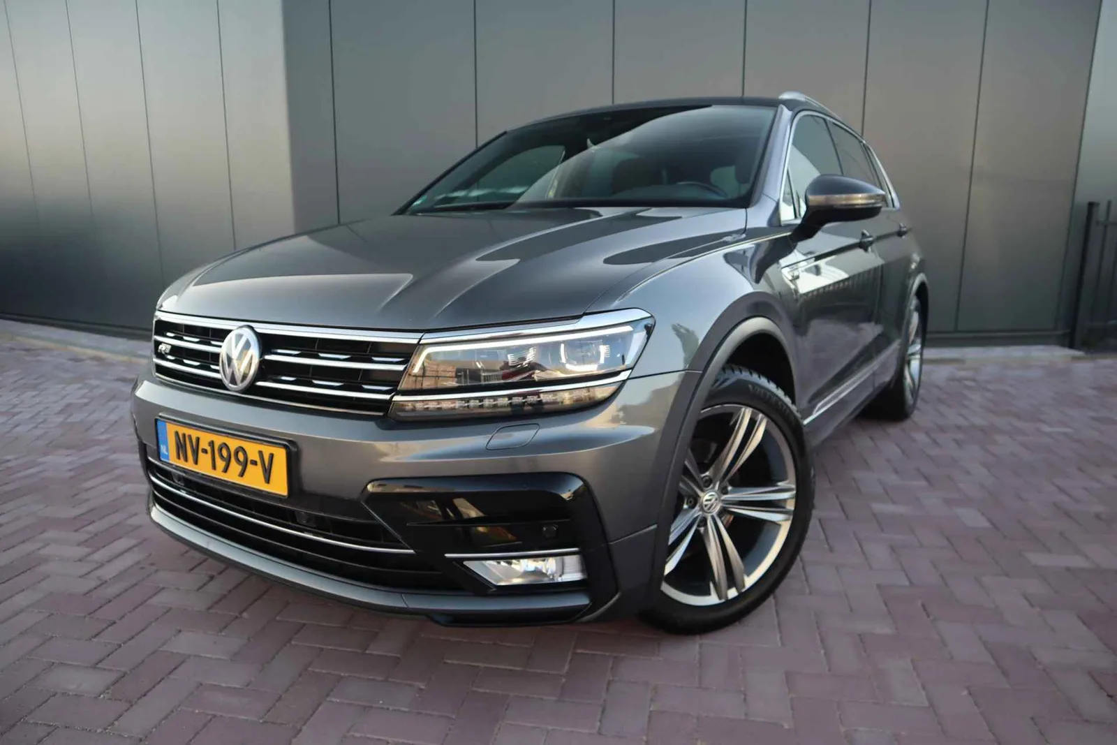 Volkswagen Tiguan (2017) — foto 1