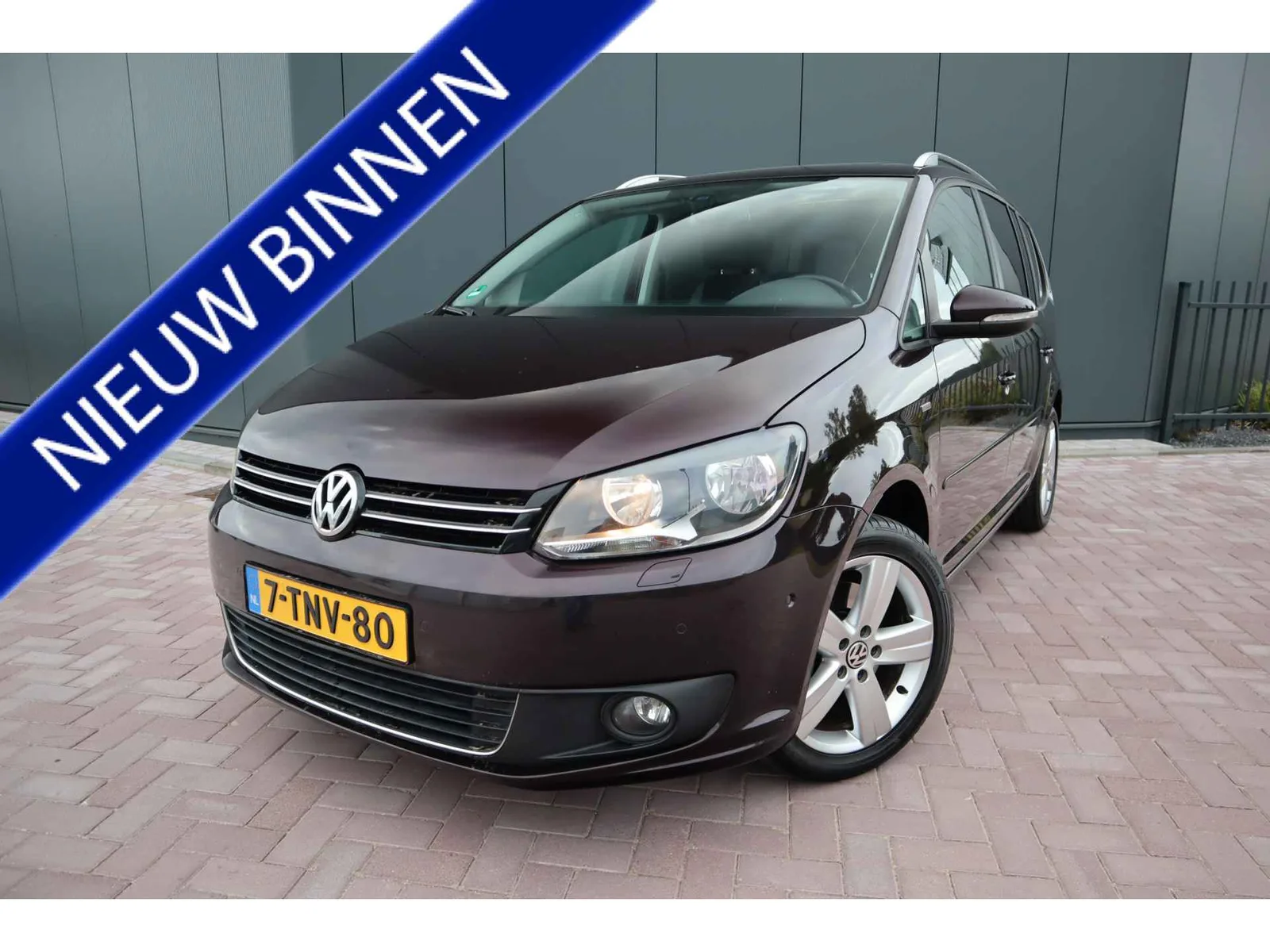 Volkswagen Touran (2013) — foto 1
