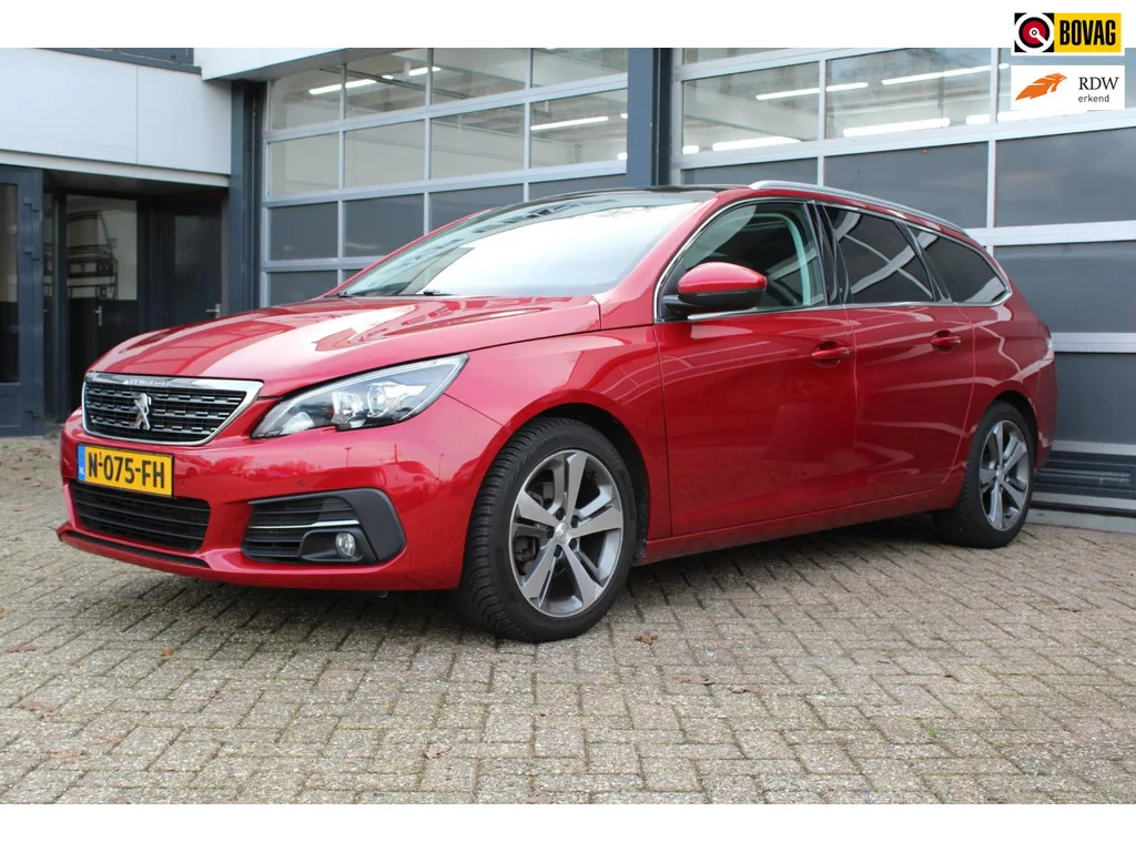 Peugeot 308 (2019) — foto 1
