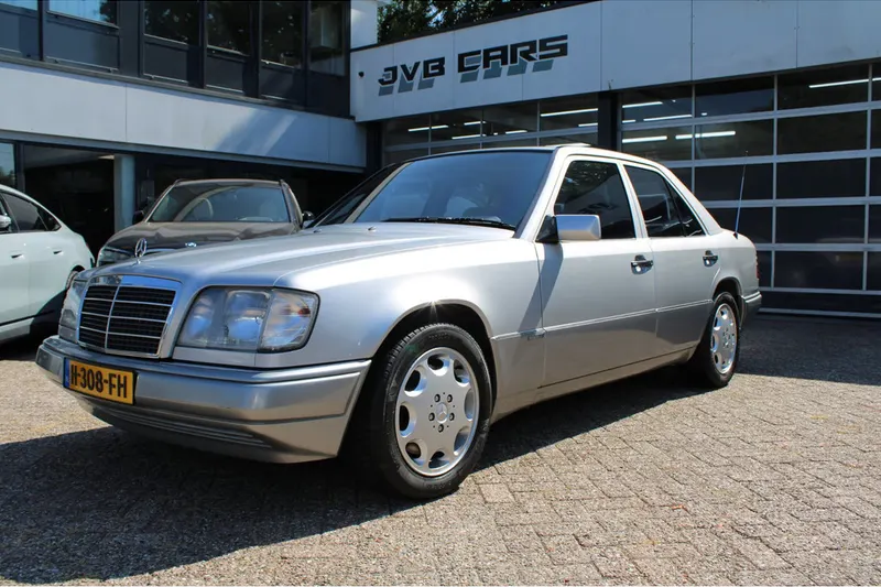 Mercedes-Benz 200-Serie (1993)