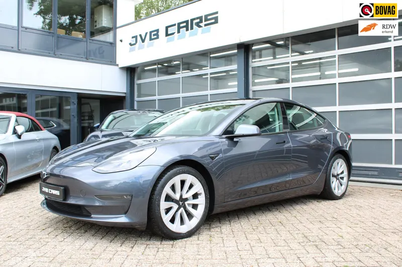 Tesla Model 3 (2021)