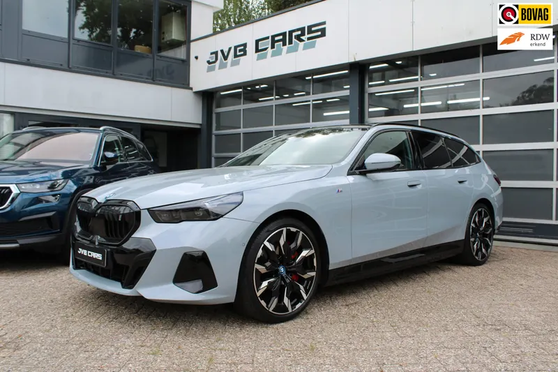 BMW i5 (2024)