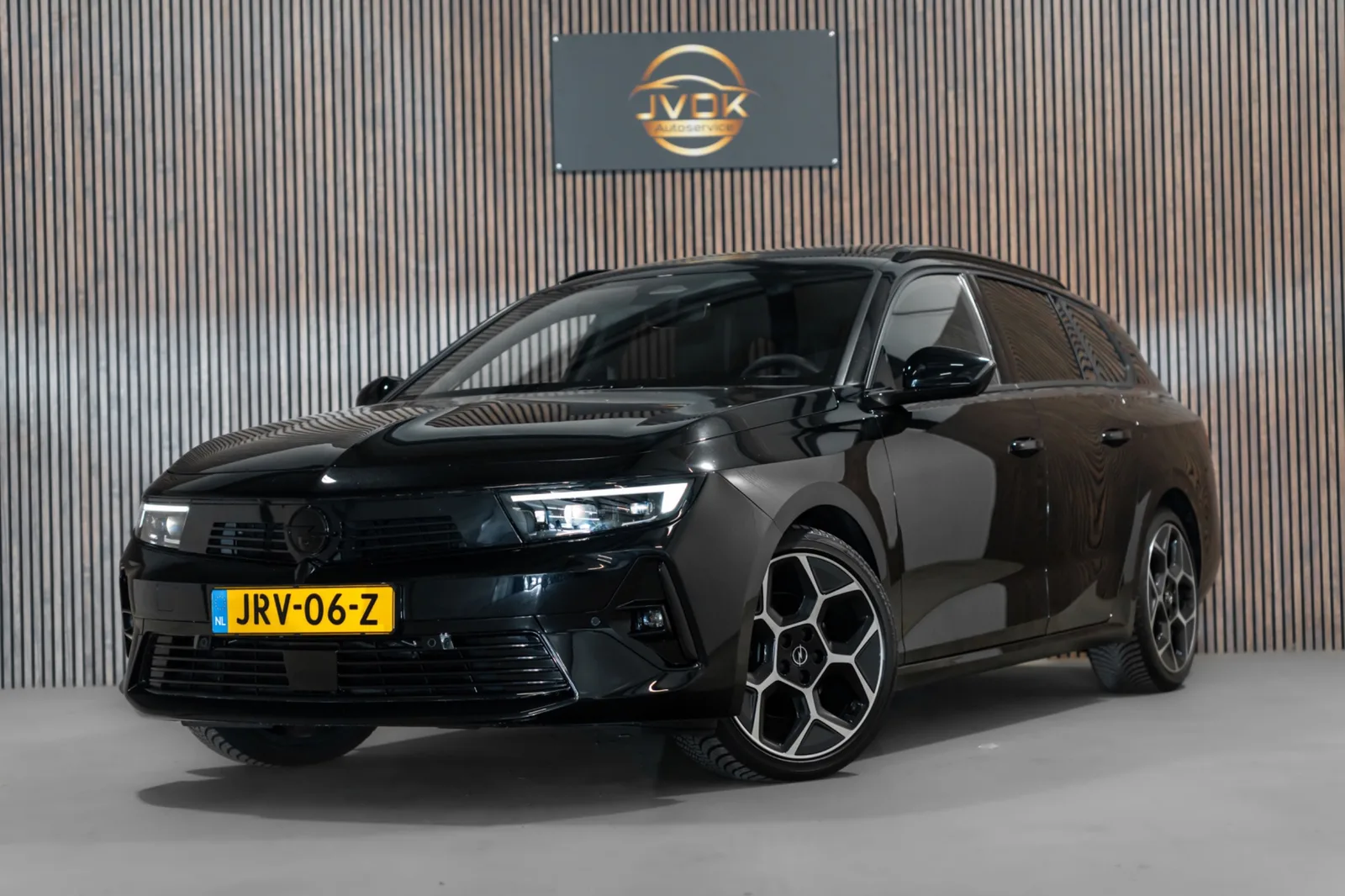 Opel Astra (2024) — foto 1