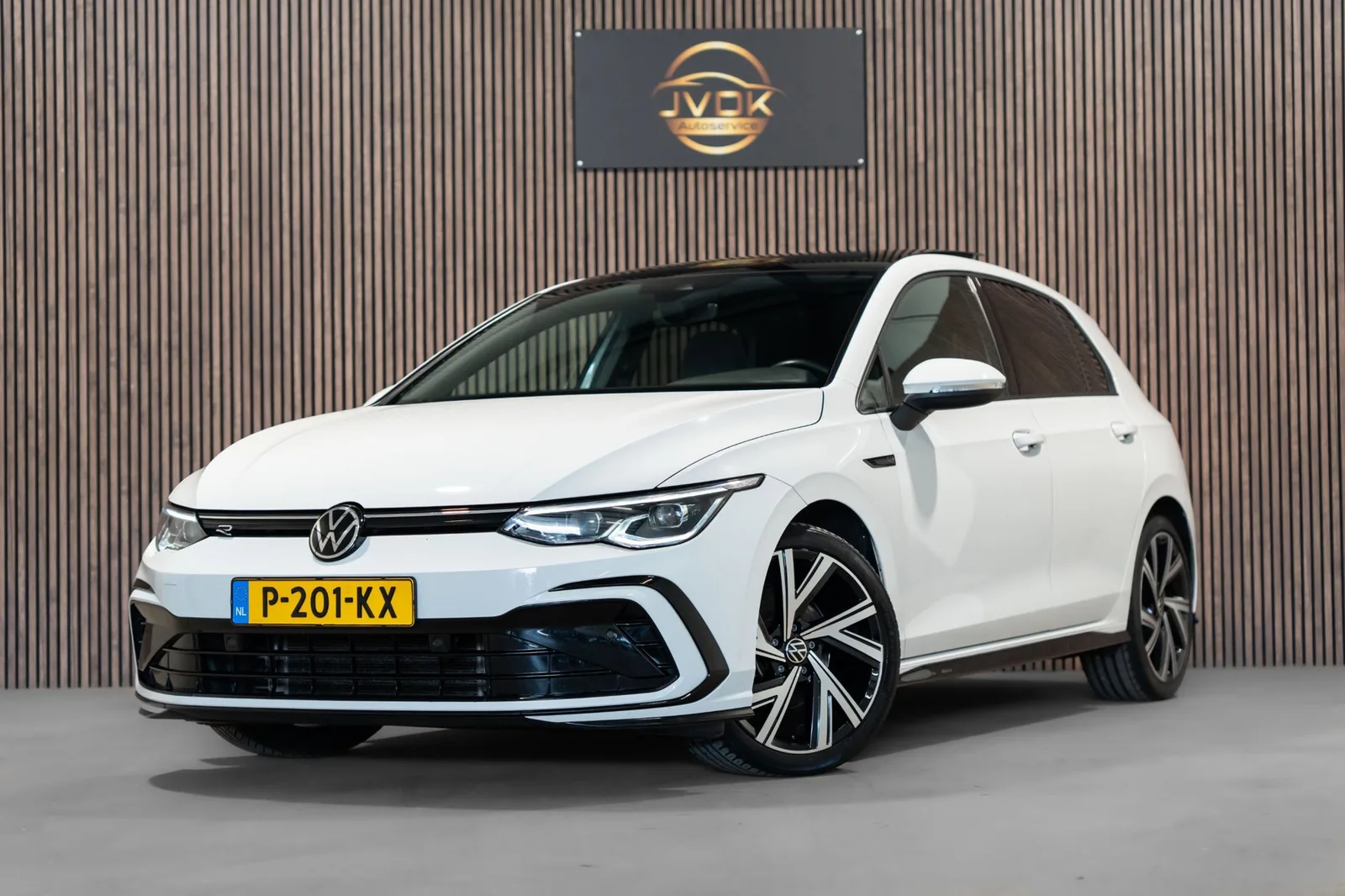 Volkswagen Golf (2021) — foto 1