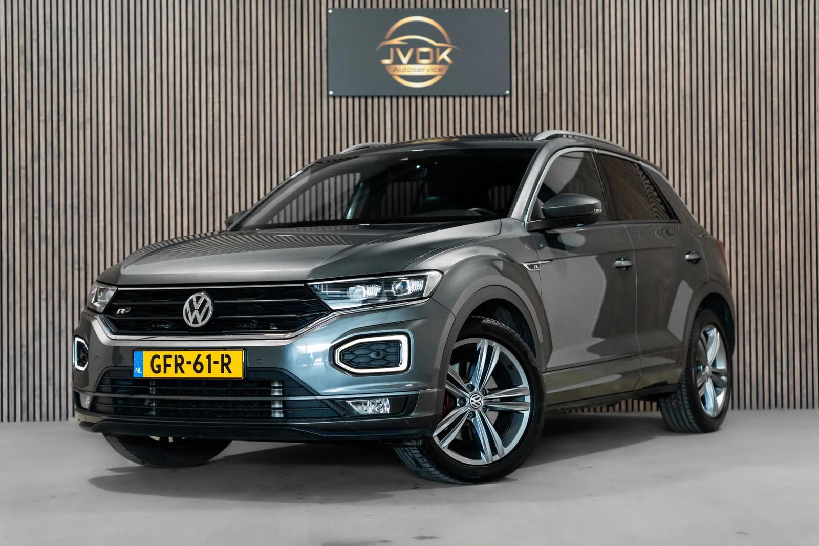 Volkswagen T-Roc (2018) — foto 1