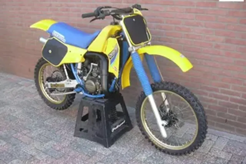 Suzuki RM 125 (1985)