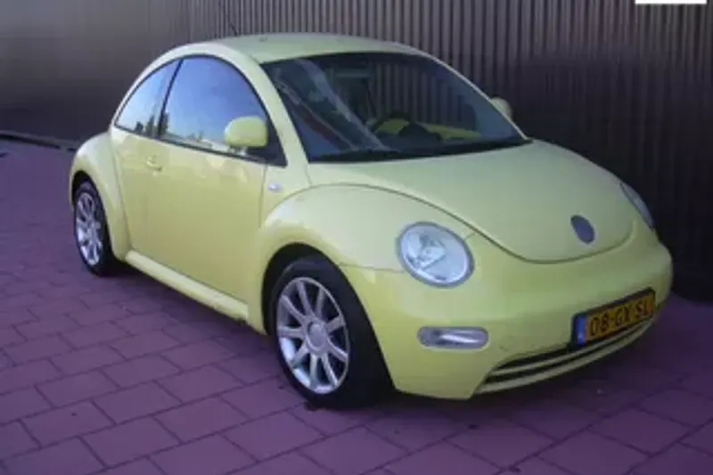 Volkswagen New Beetle (2001)