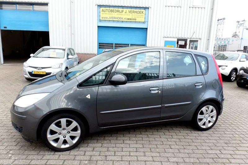 Mitsubishi Colt (2005)