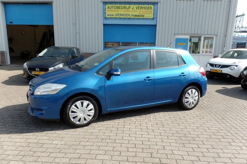 Toyota Auris (2011)