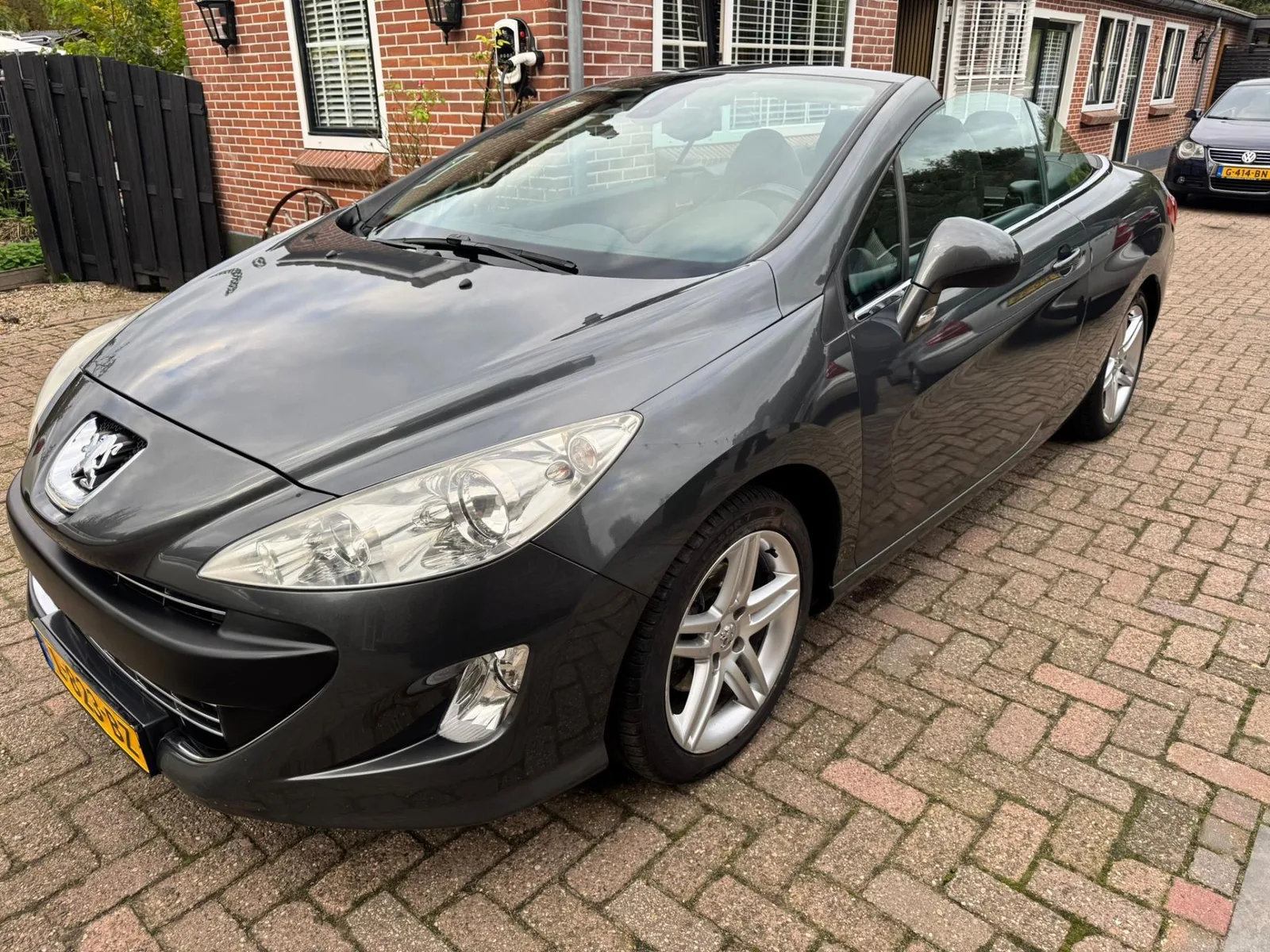 Peugeot 308 (2009) — foto 1