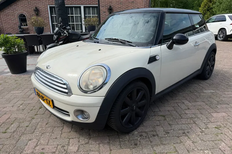 MINI Cooper (2008)