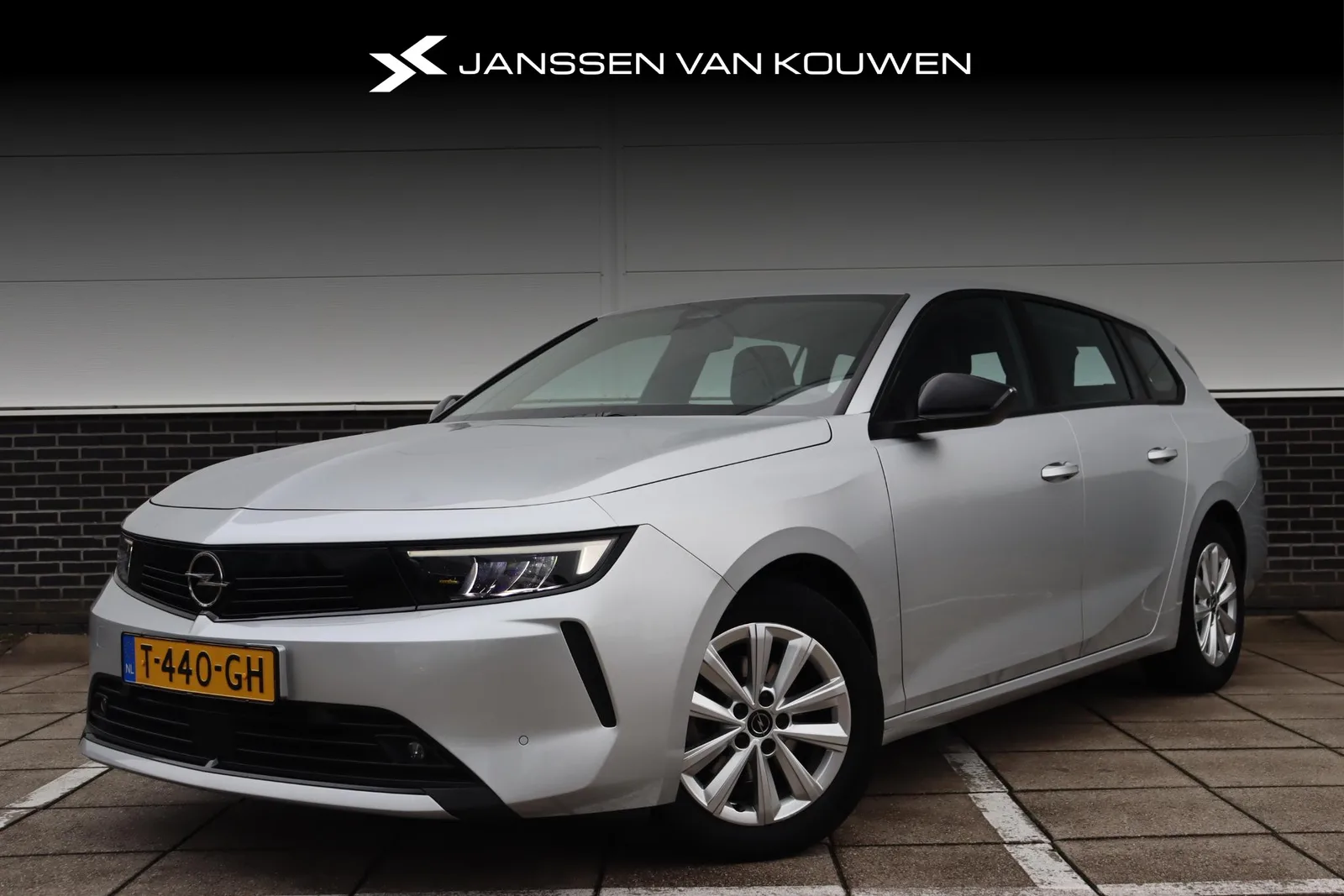 Opel Astra (2023) — foto 1