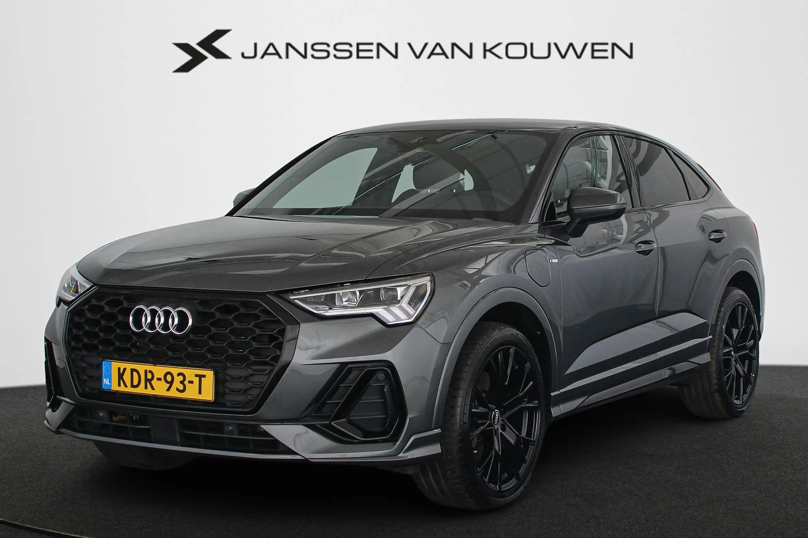 Audi Q3 (2022) — foto 1