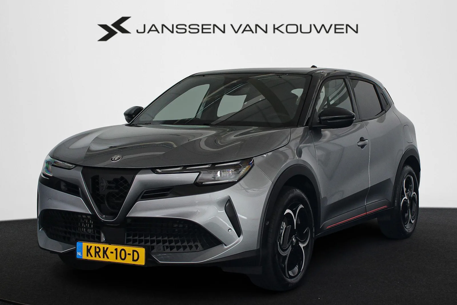 Alfa Romeo Junior (2025) — foto 1