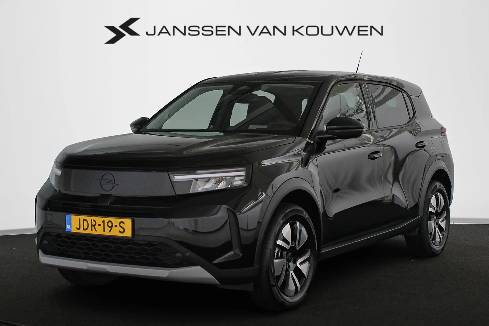 Opel Frontera (2025) — foto 1