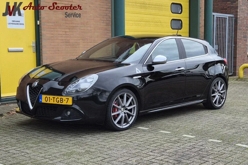 Alfa Romeo Giulietta (2012) — foto 1