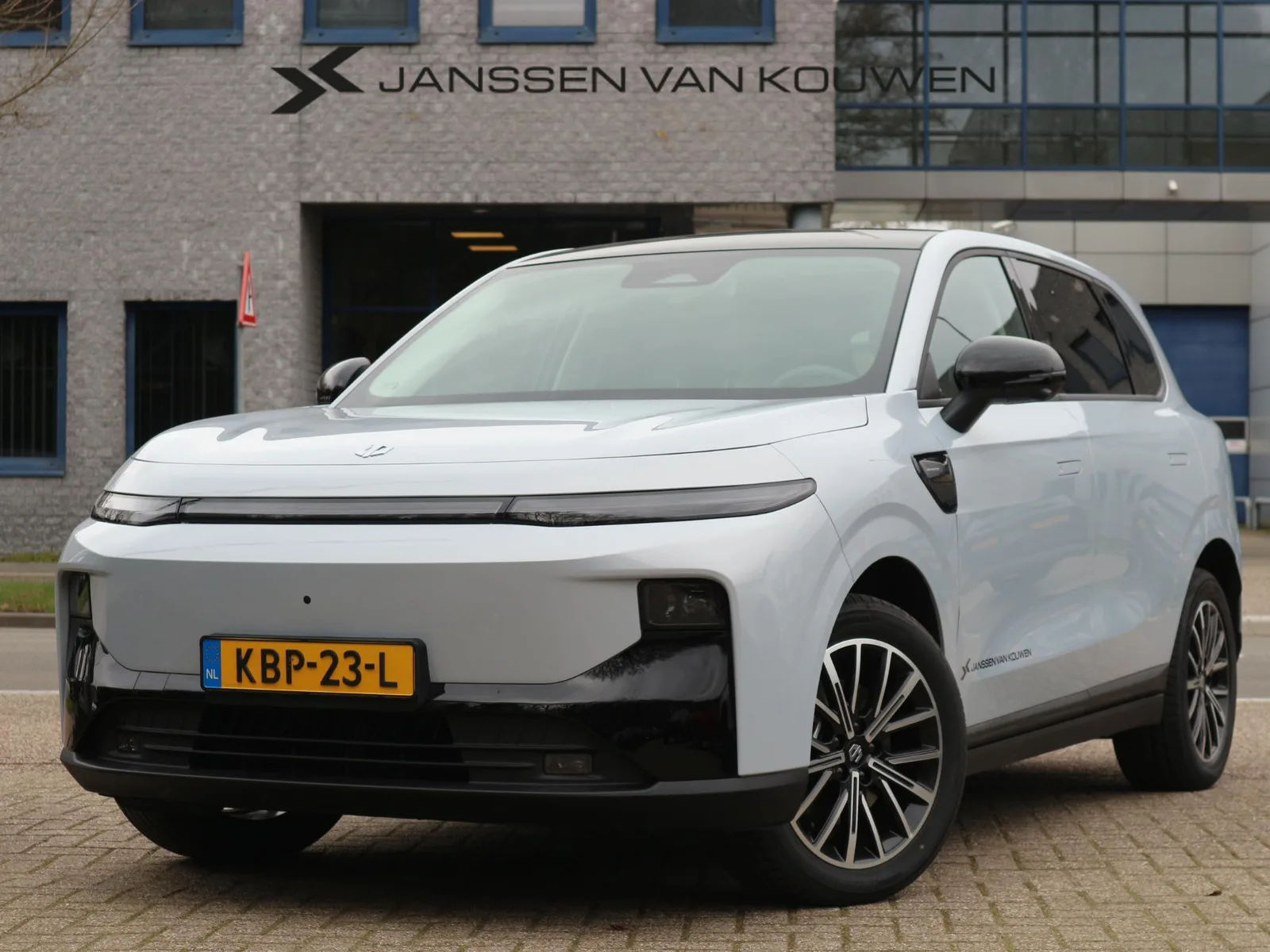 Leapmotor B10 (2026) — foto 1