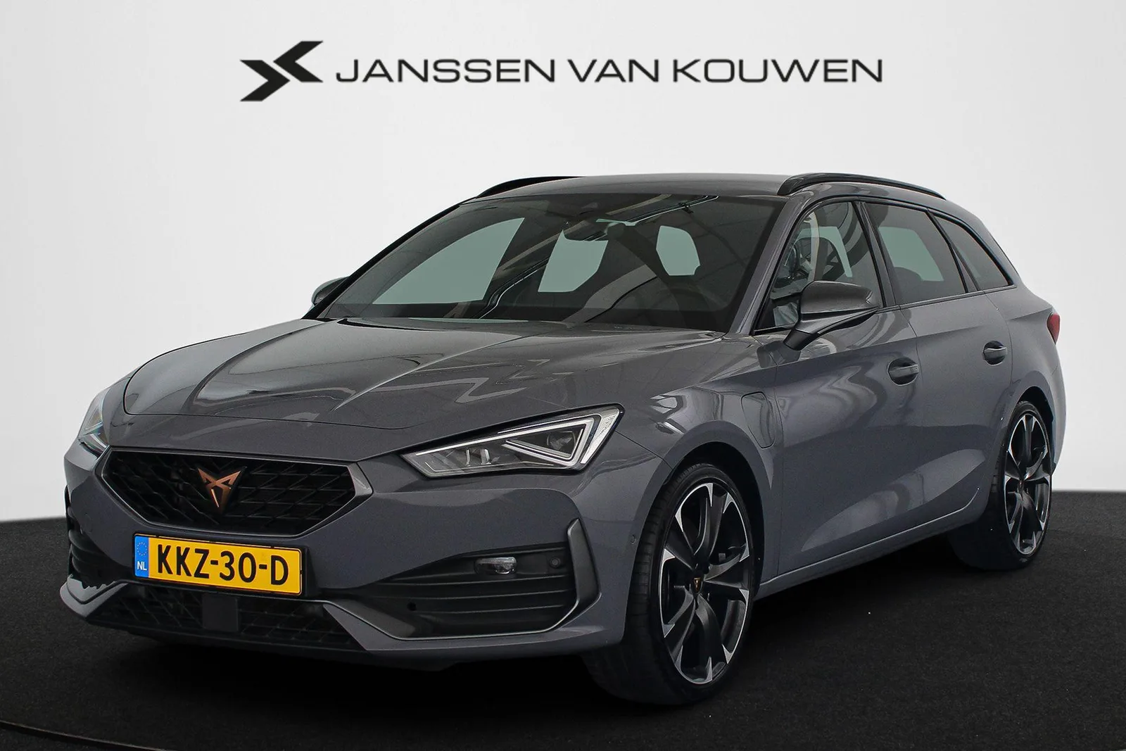 CUPRA Leon Sportstourer (2024) — foto 1